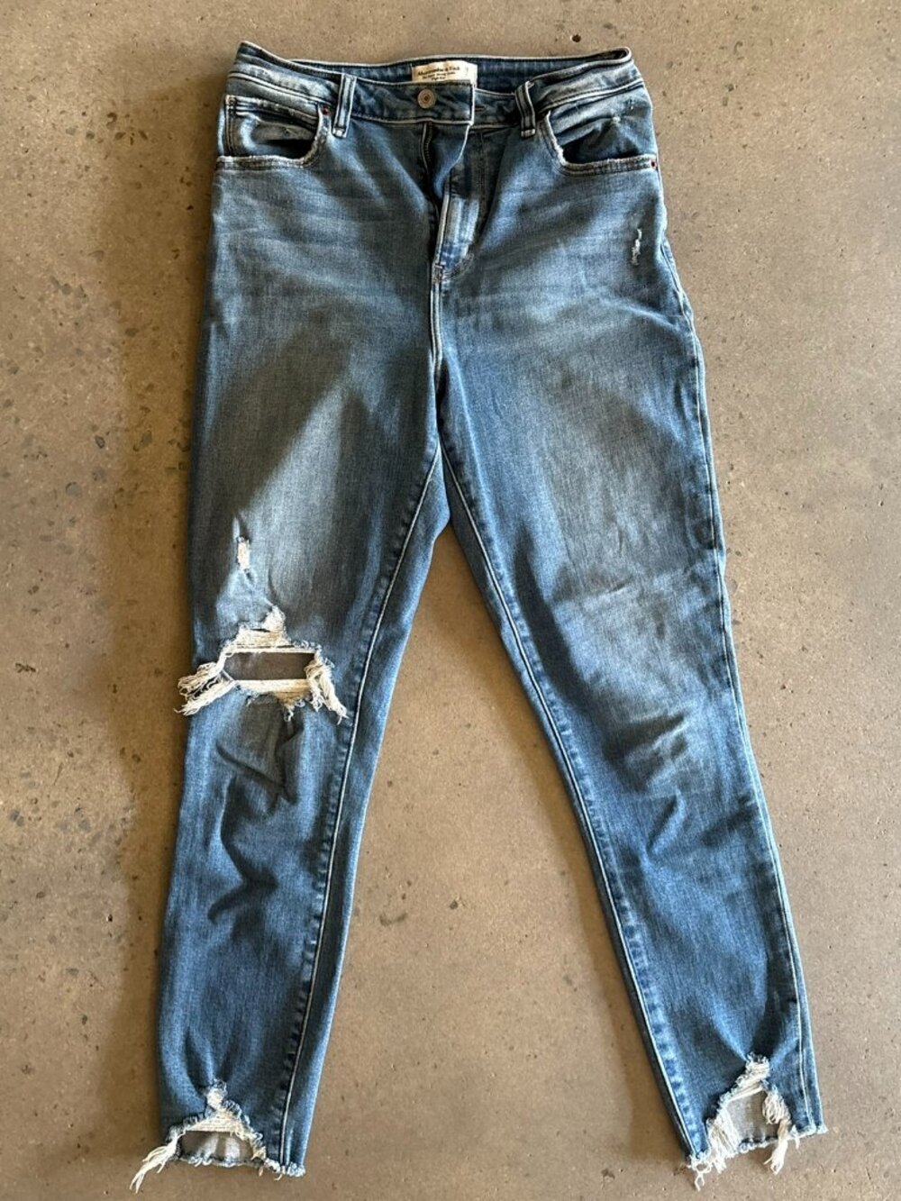 Abercrombie & Fitch Super Skinny Ankle High Rise destroyed destressed curve love